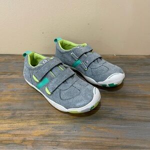 Plae, Nat, suede kids shoe. Worn once, reposhing. Great shape.